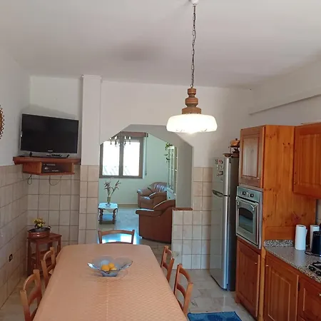 Aunt's House Apartamento Santadi